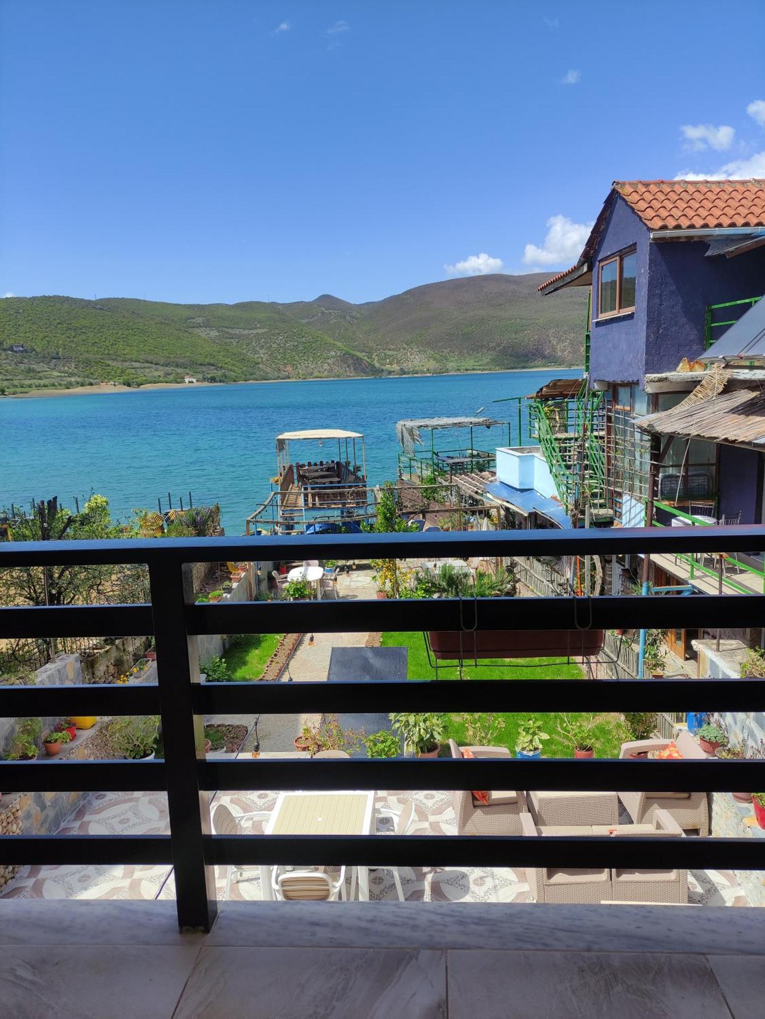 Erda Lakeside Guesthouse Lini Екстериор снимка